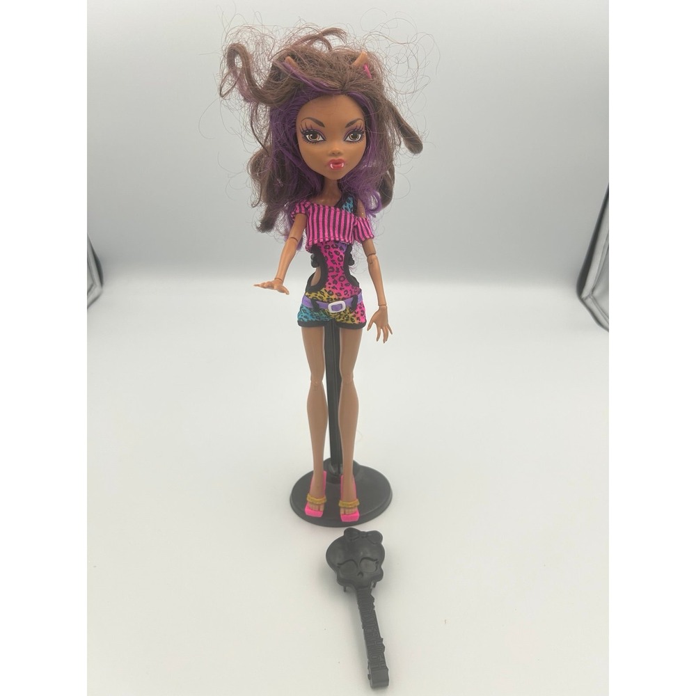 Monster High Gloom Beach Clawdeen fashion doll